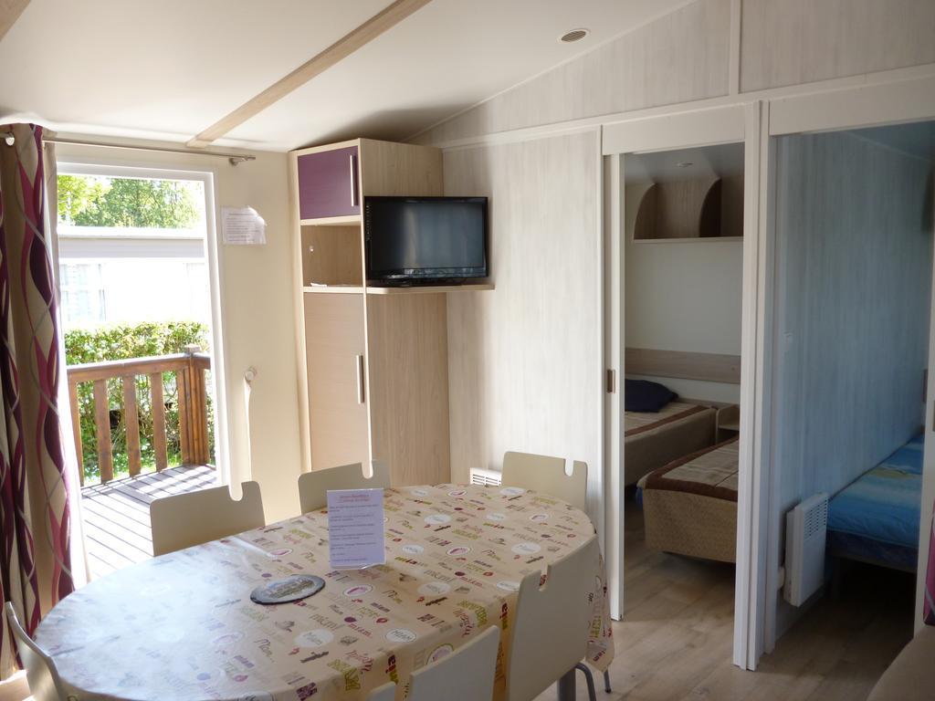 Auberge Des Etangs Roussent Szoba fotó