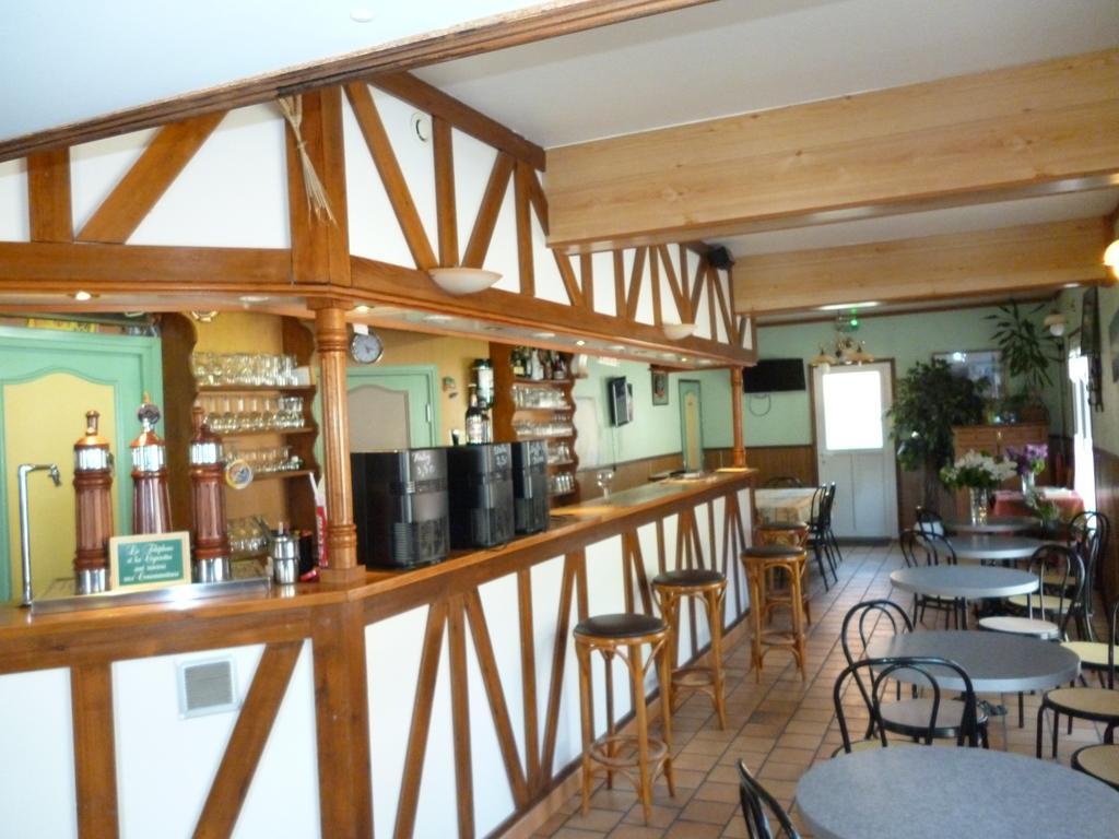 Auberge Des Etangs Roussent Szoba fotó