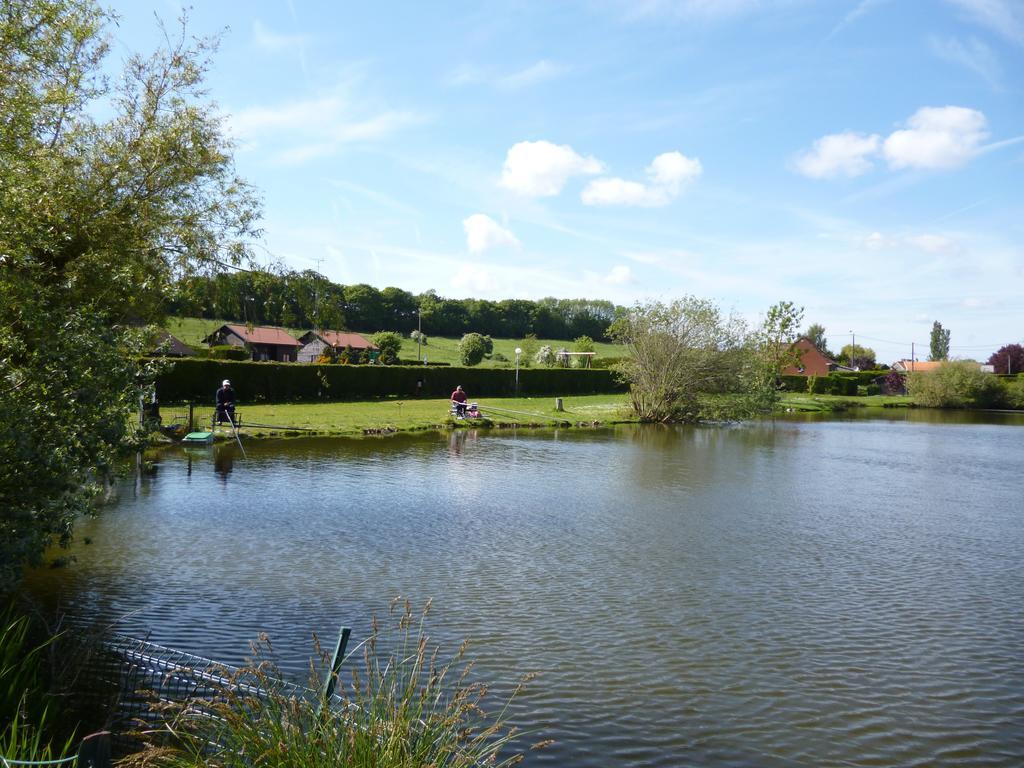 Auberge Des Etangs Roussent Kültér fotó