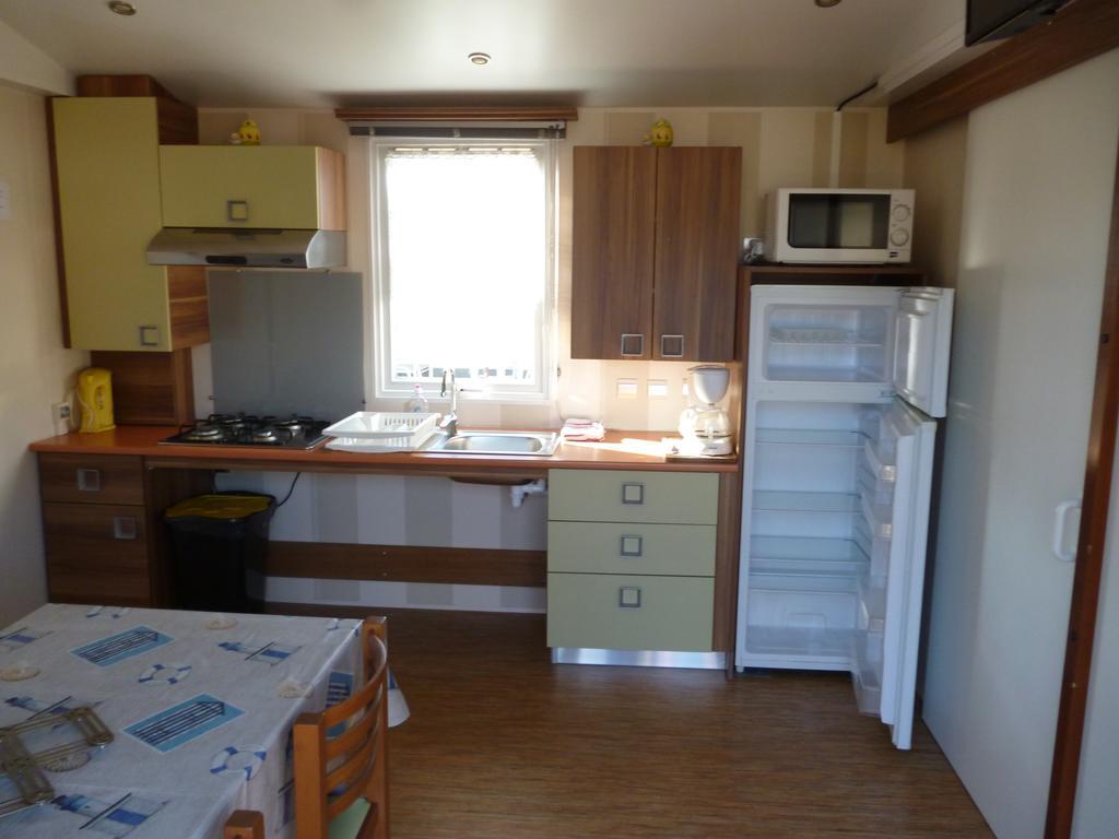 Auberge Des Etangs Roussent Kültér fotó